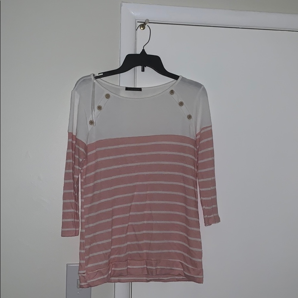 3q sleeve top